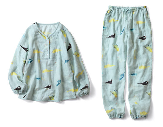 小鳥だらけのパジャマと、さりげなく小鳥のソックスが完成！ | 小鳥部